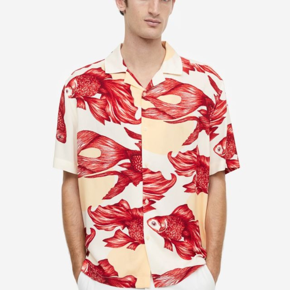 Like New Large H&M Red Fish Patterned Resort Shirt